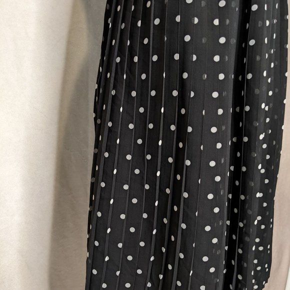 VGUC Small Black Polka Dot Pleated Midi Skirt - Picture 2 of 4